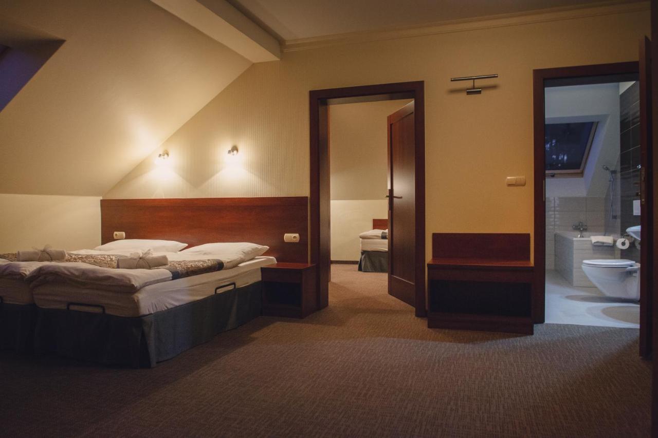 Nad Borkiem Hotell Kosarzyn  Exteriör bild