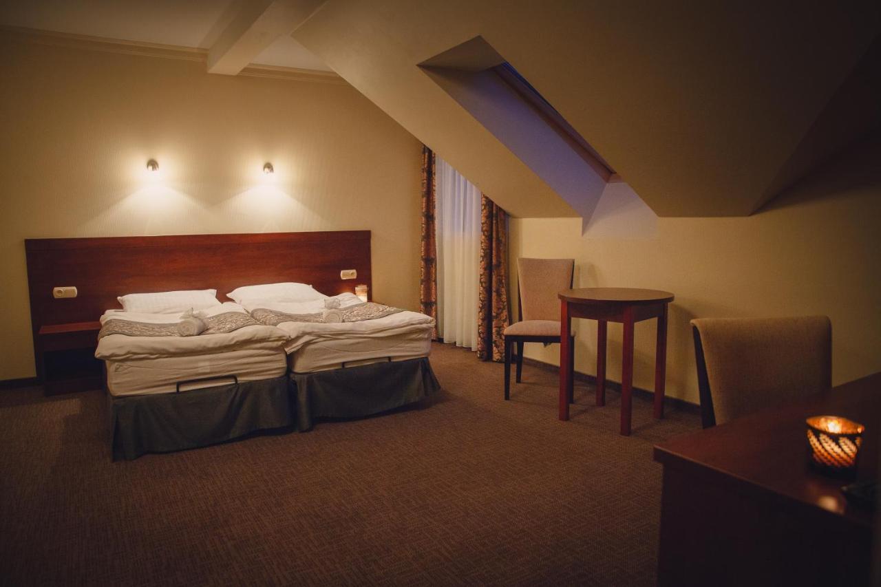 Nad Borkiem Hotell Kosarzyn  Exteriör bild