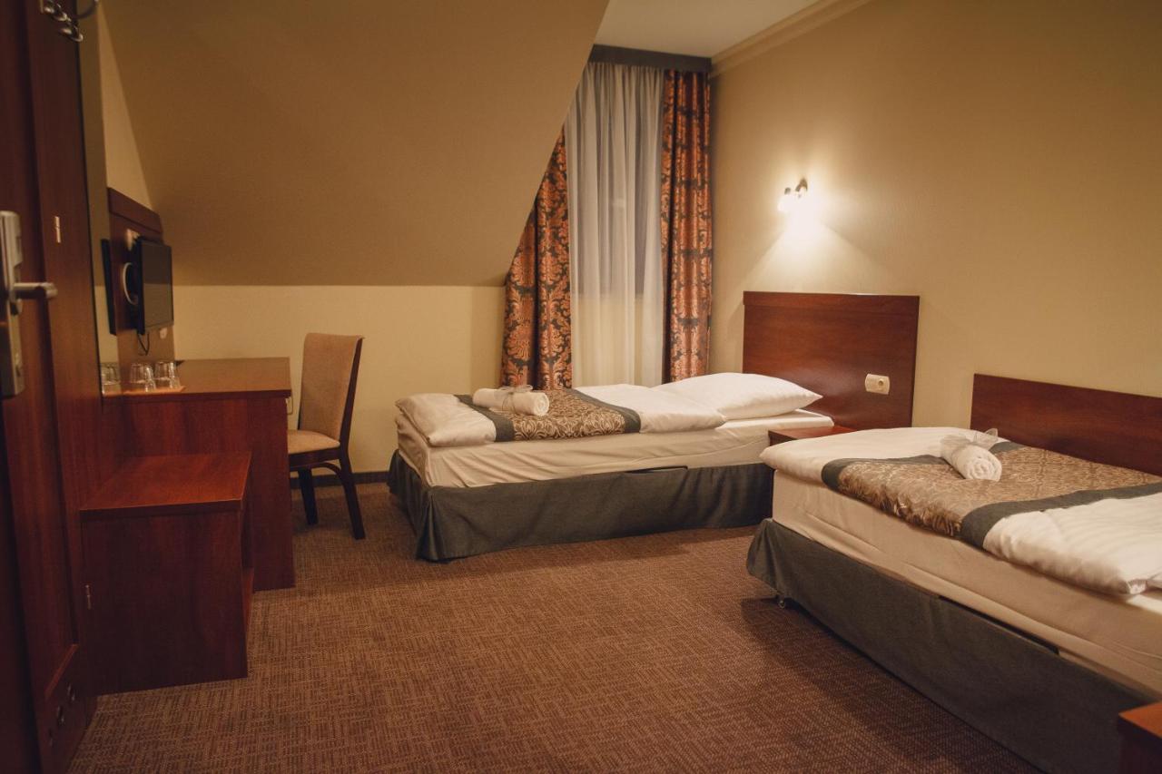 Nad Borkiem Hotell Kosarzyn  Exteriör bild