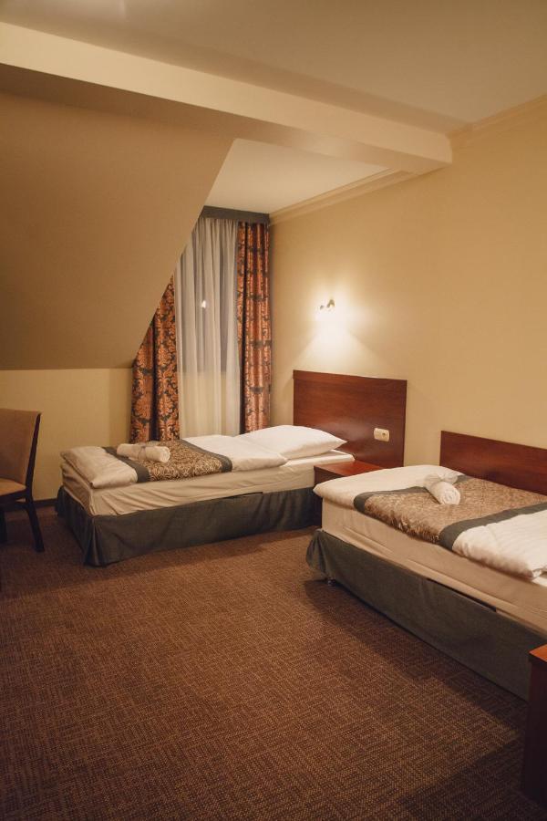 Nad Borkiem Hotell Kosarzyn  Exteriör bild