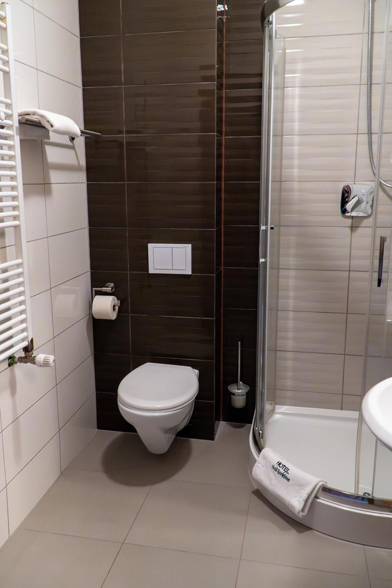 Nad Borkiem Hotell Kosarzyn  Exteriör bild