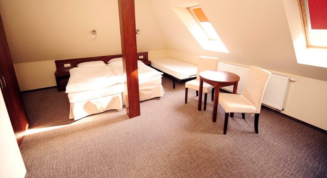 Nad Borkiem Hotell Kosarzyn  Exteriör bild